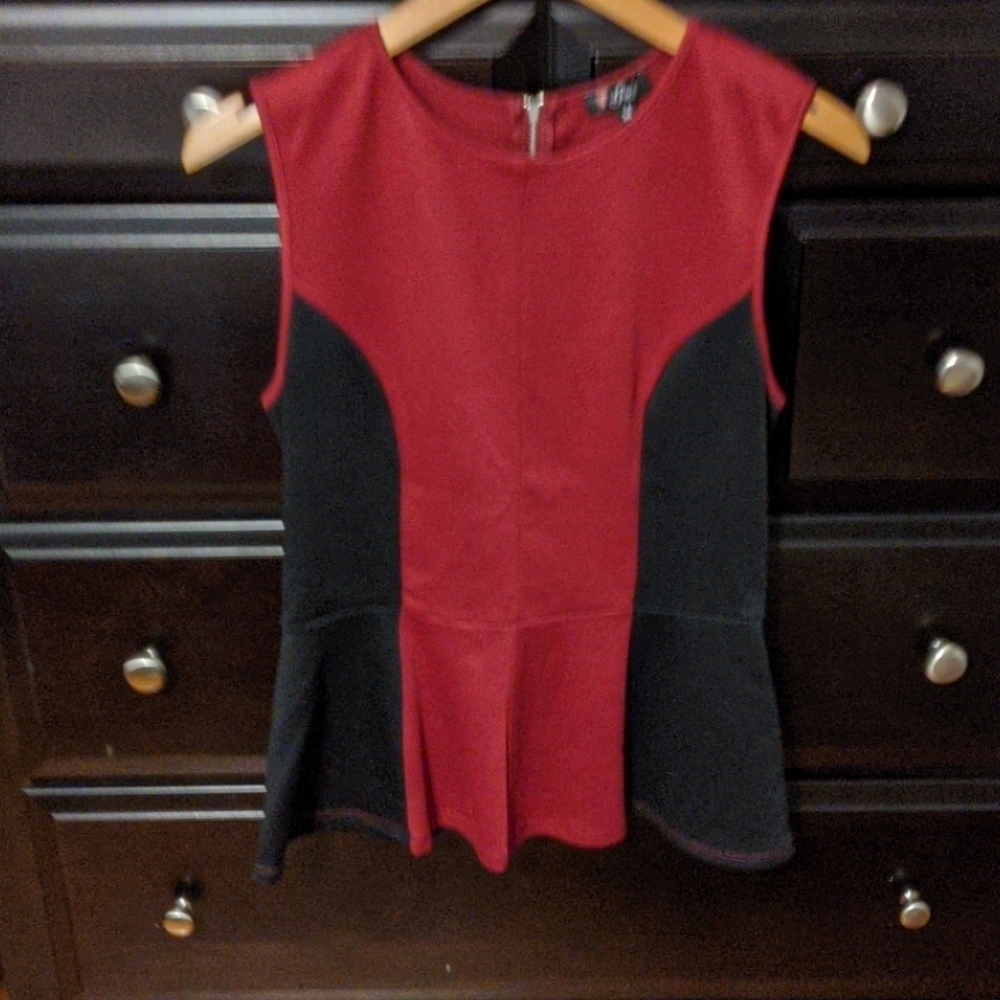 Guess top